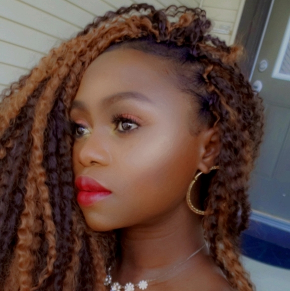 Meet your Posher, Cecilia - Picture 5 of 12